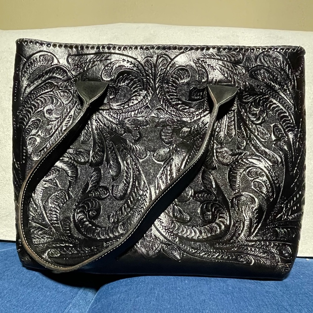 Elegant Black Embossed Leather Women's Bag